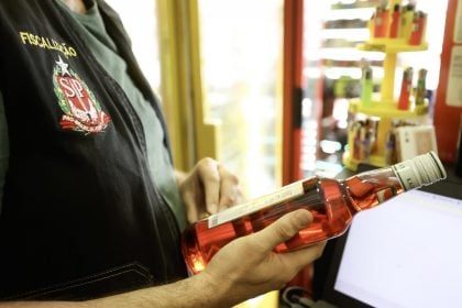 Fiscalizando bebidas